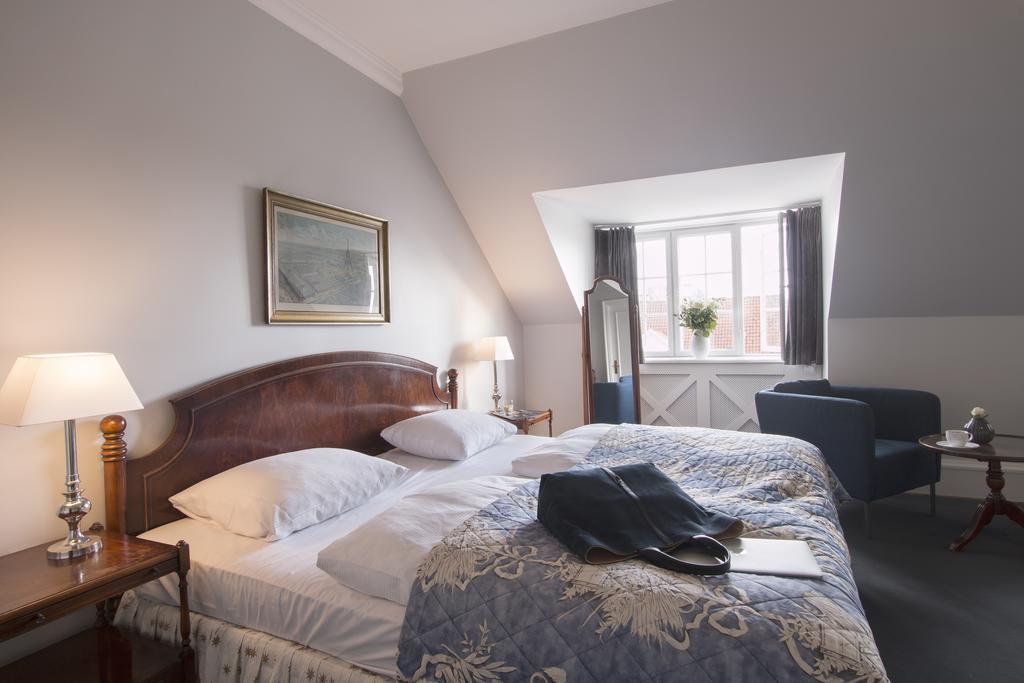 Hotel Fredensborg Store Kro Zewnętrze zdjęcie