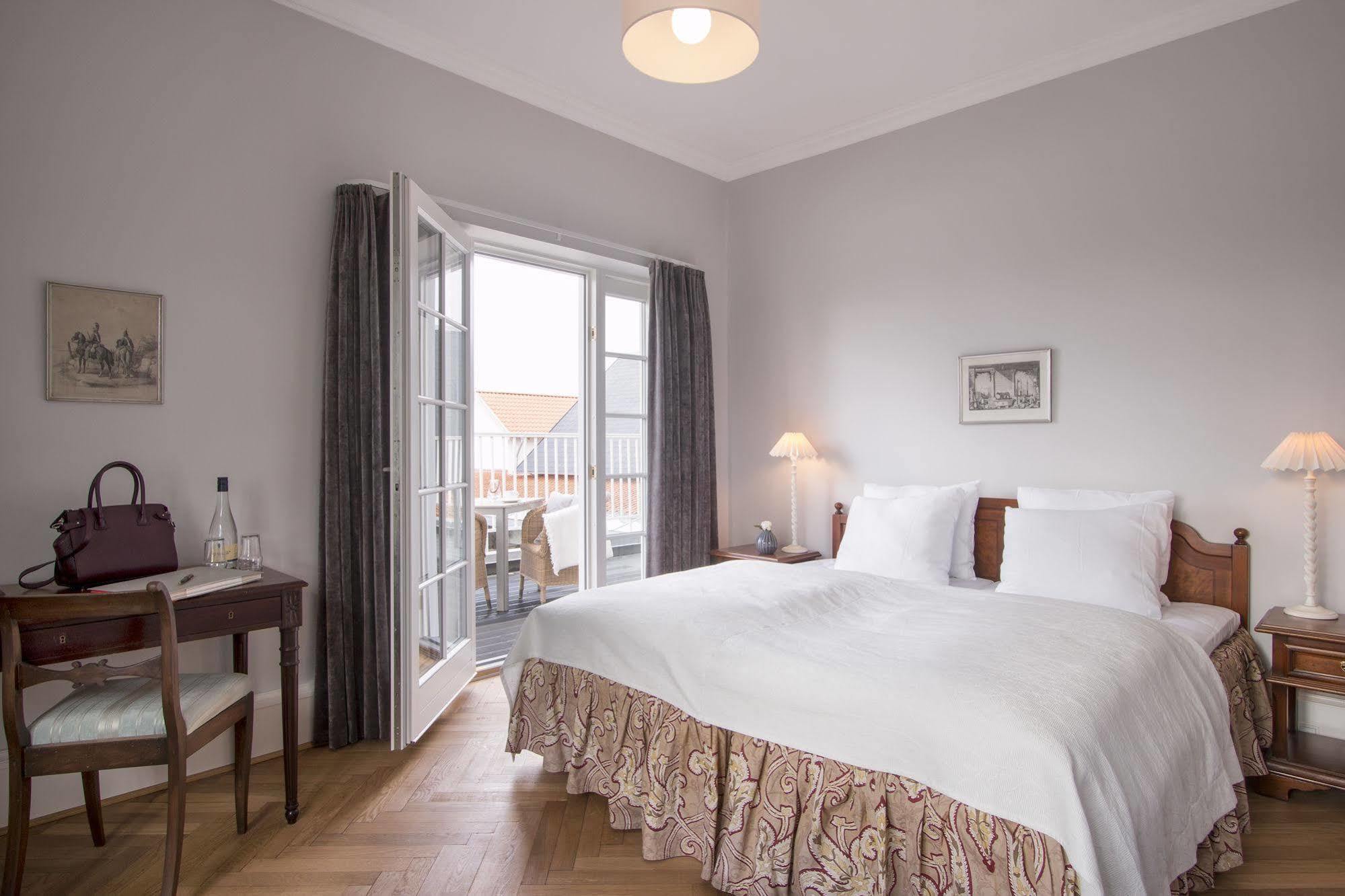 Hotel Fredensborg Store Kro Zewnętrze zdjęcie
