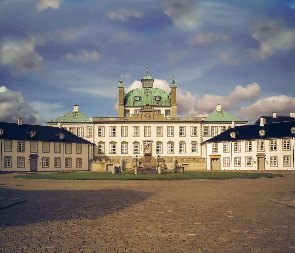 Hotel Fredensborg Store Kro Zewnętrze zdjęcie